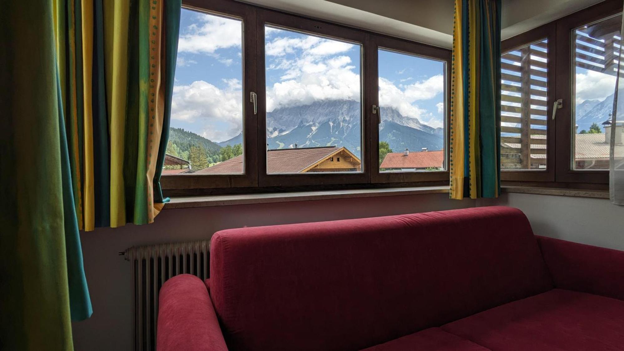 Keyone Rooms Loisach Lermoos Exteriör bild