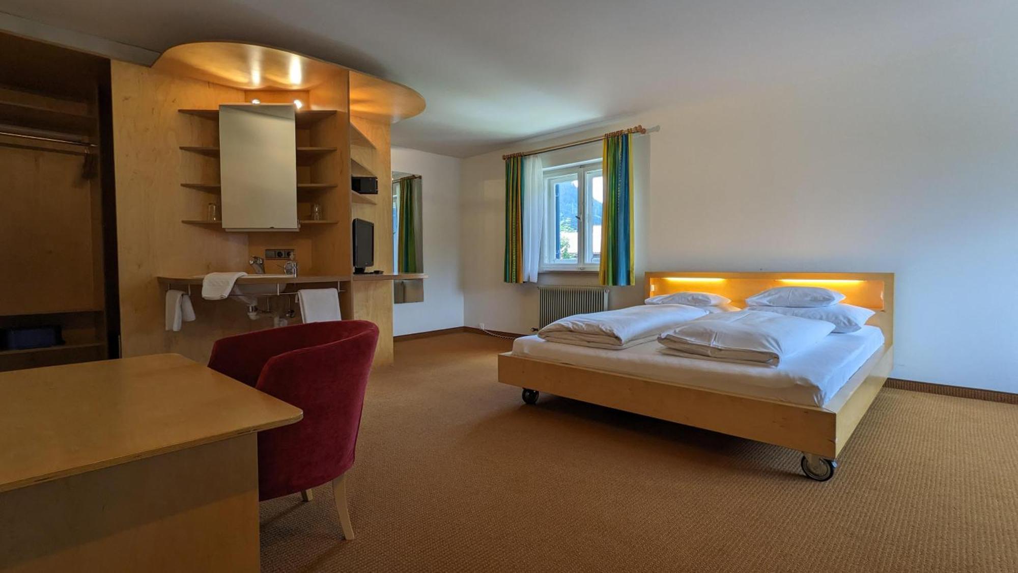 Keyone Rooms Loisach Lermoos Exteriör bild